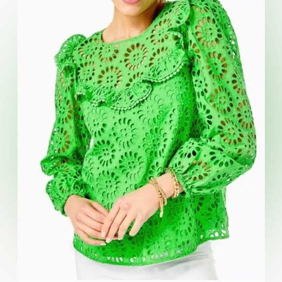 Lilly Pulitzer Tops - 💥PRICE DROP💥 Caroline Long Sleeve Eyelet Top